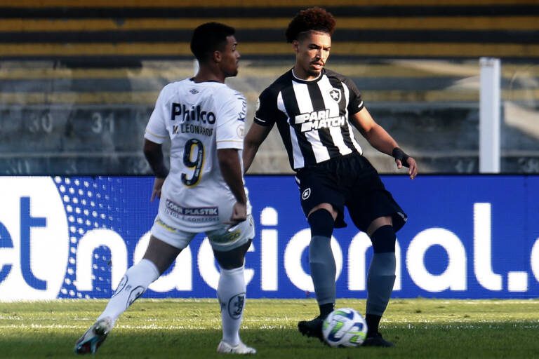 Adryelson destaca reação do Botafogo contra o Santos e ponto conquistado no Brasileirão