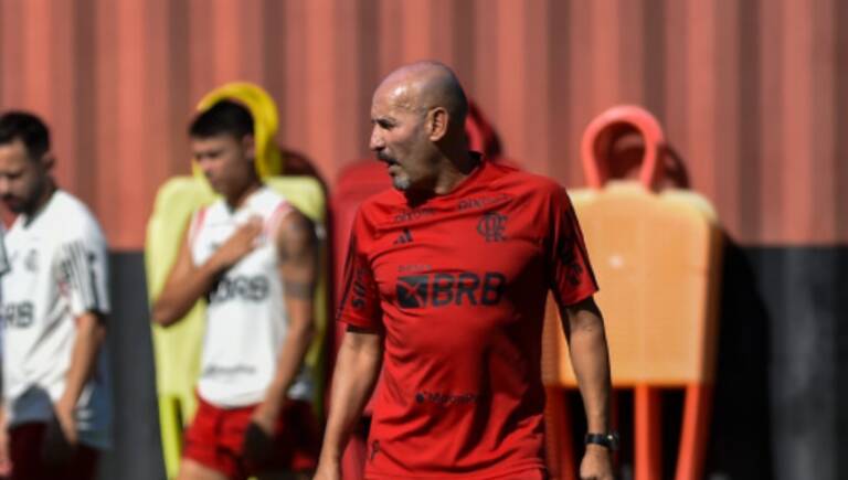 Preparador físico Pablo Fernández irá deixar o Flamengo