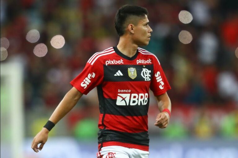 Sampaoli elogia a estreia de Luiz Araújo no Flamengo: “Vai se dar bem aqui”