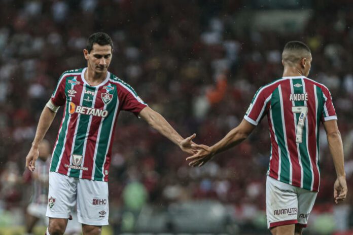 Fluminense tem nove jogadores pendurados para o jogo contra o Santos; veja lista