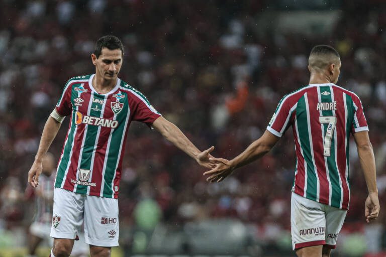 Fluminense tem nove jogadores pendurados para o jogo contra o Santos; veja lista