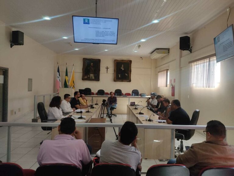 EXECUTIVO, LEGISLATIVO E SINDICADO DISCUTEM PROJETO DE LEI SOBRE REAJUSTE DE SALÁRIO DOS SERVIDORES
