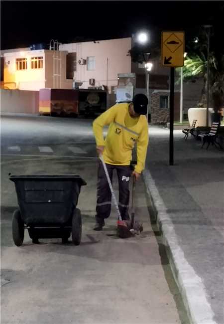 Prefeitura de Itapemirim intensifica limpeza em ruas, avenidas e praças do município