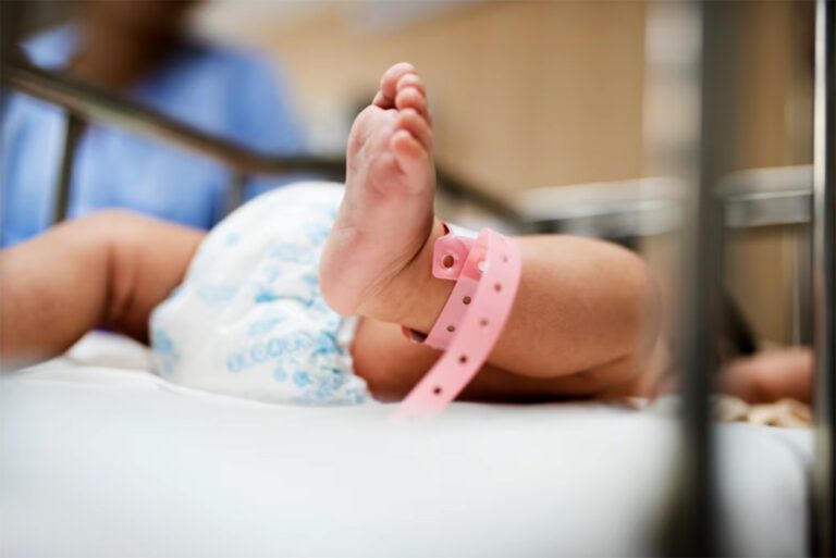 Matéria obriga hospital público a vacinar bebê