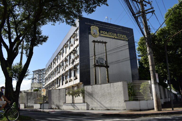 Policiais civis prendem suspeito de abusar sexualmente da própria filha em Vila Valério