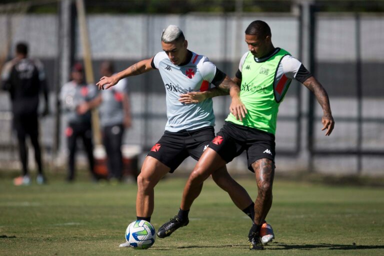 Willian Batista esboça Vasco com mudanças para pegar o Cruzeiro; veja provável escalação