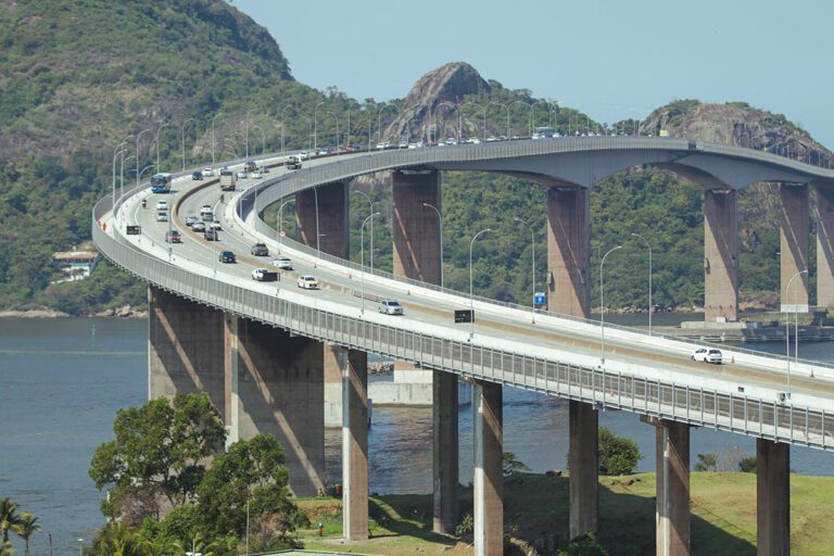 Após 34 anos, Terceira Ponte ganha ciclovia e novas faixas