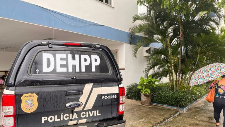 DEHPP prende suspeito com mandado em aberto por porte ilegal de arma de fogo em Vitória