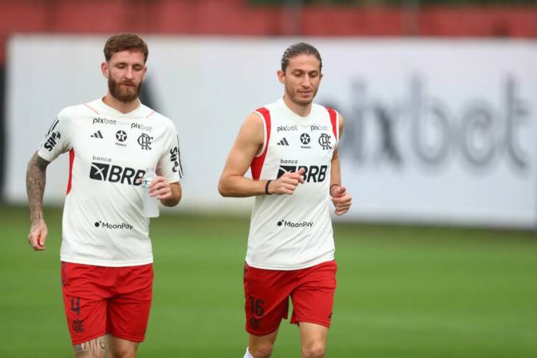 Léo Pereira e Filipe Luís voltam aos treinos e devem reforçar o Flamengo na Libertadores