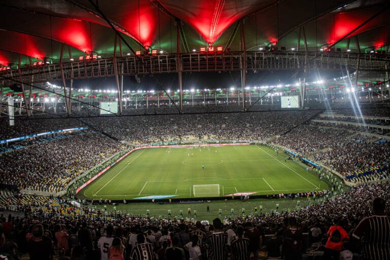 Presidente do Fluminense, Mário Bittencourt reclama do Vasco por usar Maracanã