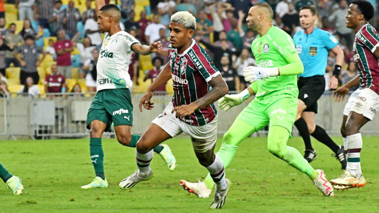 ​​​​​​​John Kennedy destaca apoio de Fernando Diniz no Fluminense