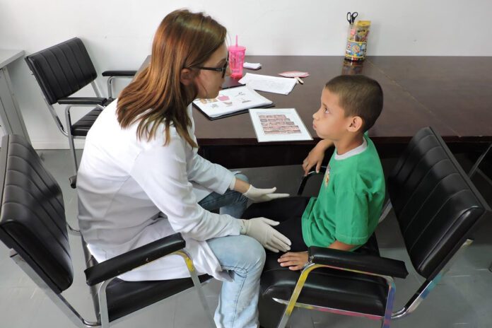 Iriny sugere programa de fonoaudiologia escolar