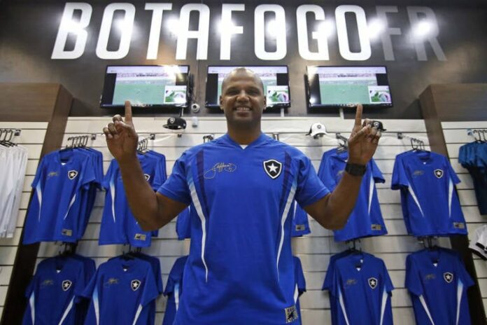 Jefferson exalta campanha do Botafogo e ironiza quem acredita que o time é “cavalo paraguaio”
