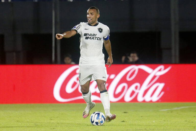 Marçal exalta classificação do Botafogo na Sul-Americana em “jogo difícil”