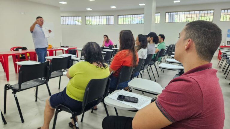 Prefeitura e CDL promovem reunião para esclarecer Nota Legal aos comerciantes