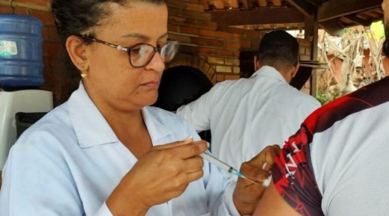 
                    ​Dia D: Vila Velha quer vacinar cinco mil pessoas neste sábado (2)                
