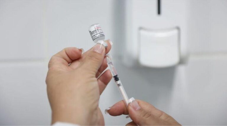 
                    ​Vacinação sem agendamento na Praia da Costa, Santa Mônica e Ataíde                
