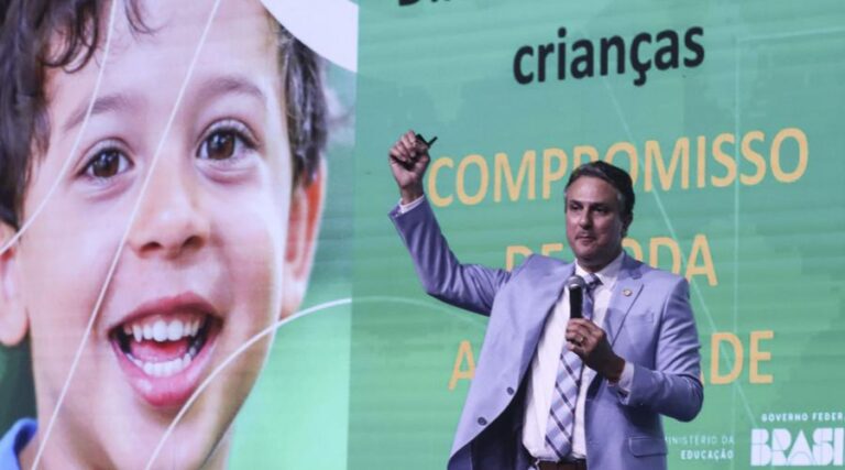 
                    Vila Velha participa de Seminário Nacional pela Alfabetização 2023                
