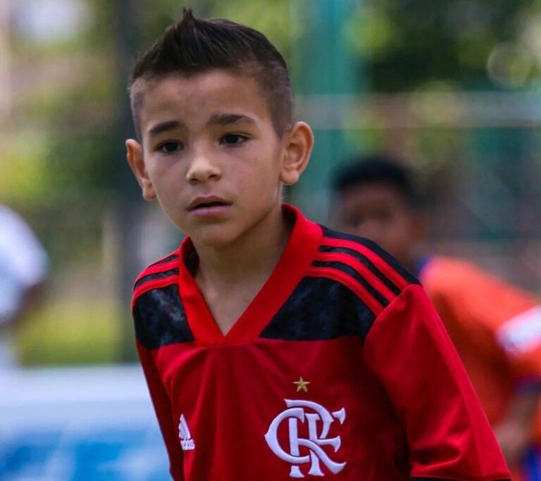 Atleta de Itapemirim é artilheiro no Flamengo