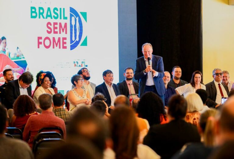 Espírito Santo assina o Plano Brasil Sem Fome durante a 15ª Conferência Estadual de Assistência Social