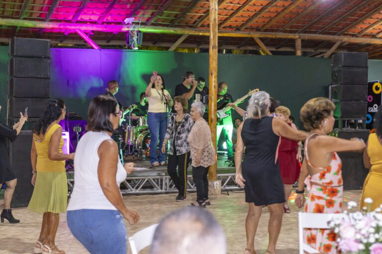 3ª Edição do Baile da Melhor Idade celebra a alegria e a socialização em Piúma