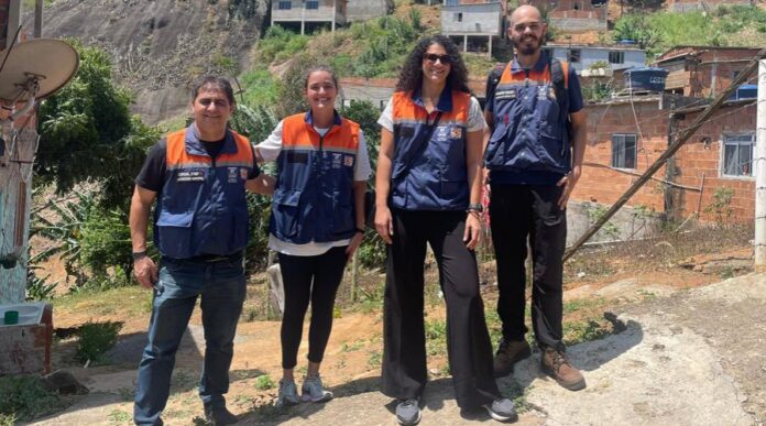 
                    Coordenadora do Ministério das Cidades vista Defesa Civil de Vila Velha                
