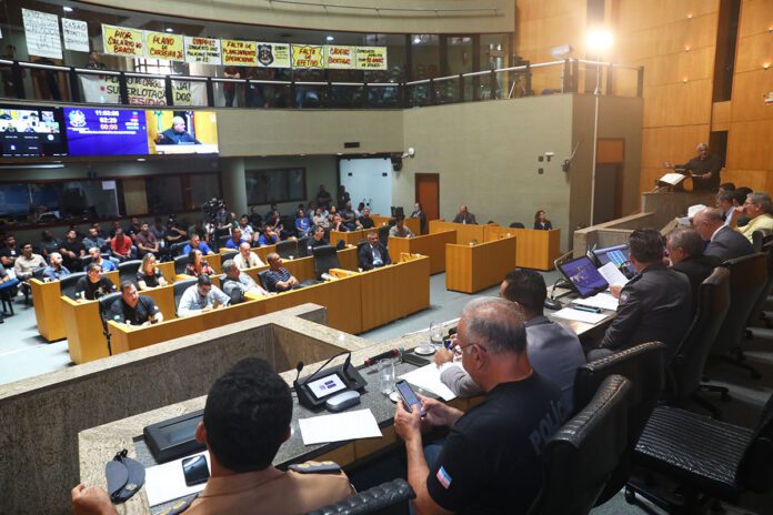 Policiais penais relatam superlotação em presídios 