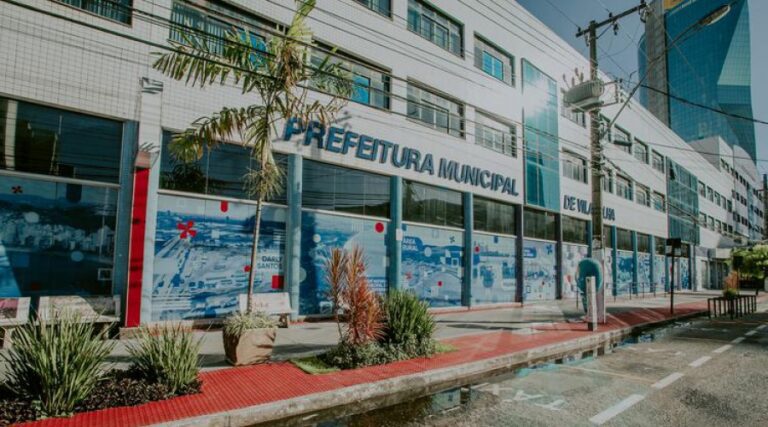 
                    Prefeitura decreta ponto facultativo na próxima sexta (03)                 
