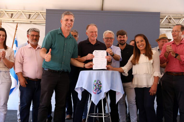 Governo inaugura obras e anuncia novos investimentos em Santa Maria de Jetibá