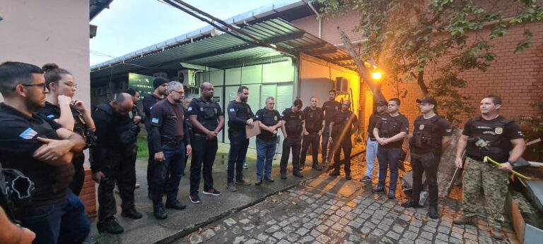 Operação da Polícia Civil combate tráfico de drogas em Cachoeiro de Itapemirim