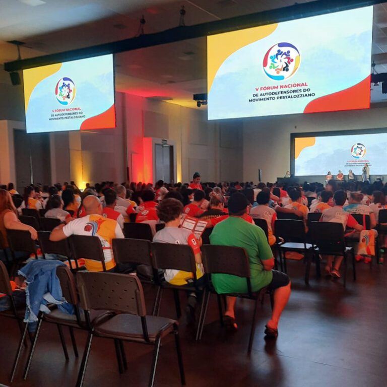 Associação Pestalozzi de Itapemirim participa do XVI Congresso Nacional em Foz de Iguaçu