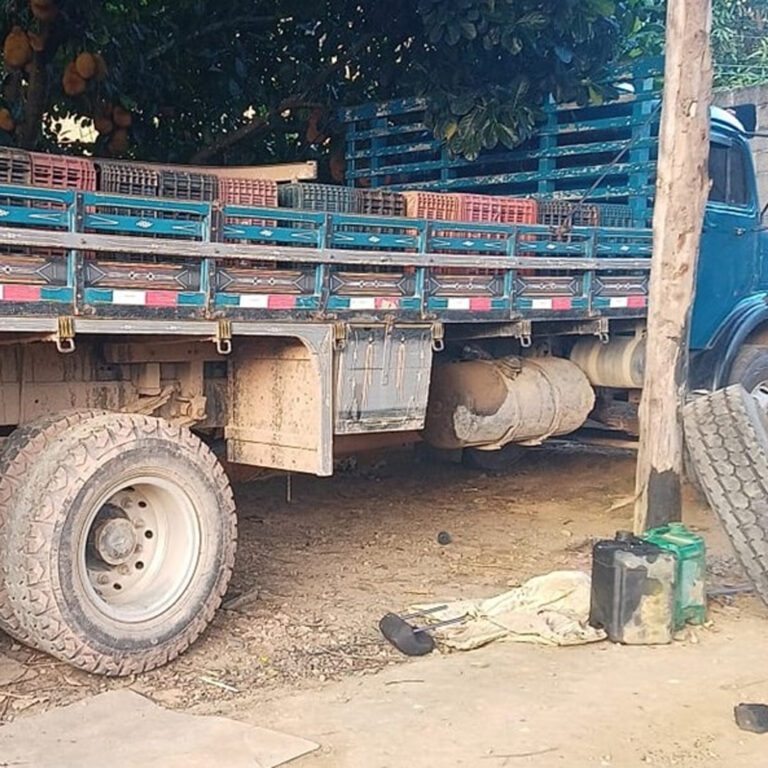 Caminhão furtado no Rio de Janeiro é recuperado na zona rural de Itapemirim