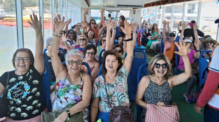 
                    ​Alunos idosos do Polo UAB fazem passeio no aquaviário da Prainha                
