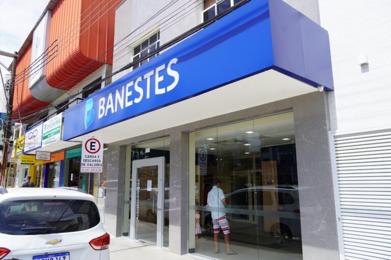 Banestes inaugura novas instalações das agências Mantenópolis e Ecoporanga