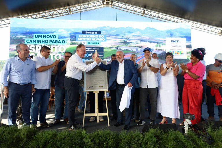 Casagrande participa da inauguração do Contorno do Mestre Álvaro, na Serra