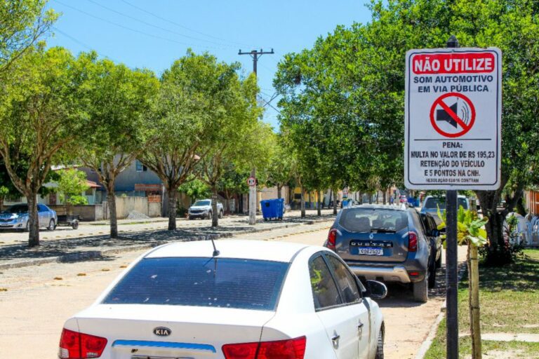 Verão 2024: som alto é proibido nas praias de Linhares   		