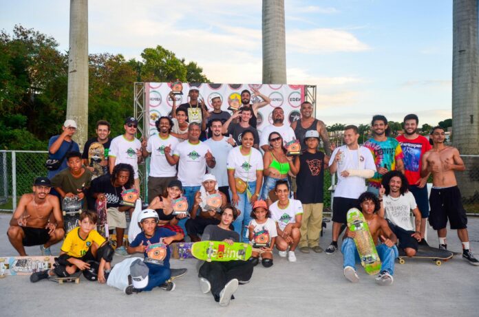 Linharenses sobem no pódio na primeira edição do Vila Rock Skate Camp   		