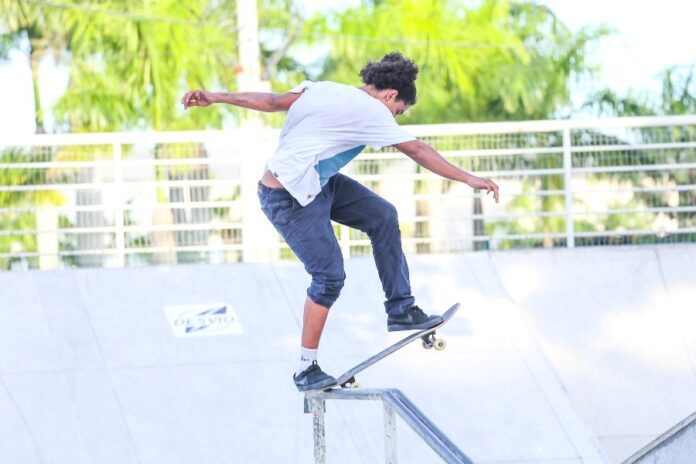 Linhares recebe 1ª edição do Vila Rock Skate Camp no skate park da Linha Verde   		