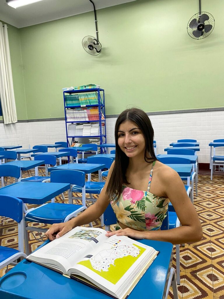 Aluna da Rede Estadual de Ensino conquista nota máxima na redação do Enem 2023