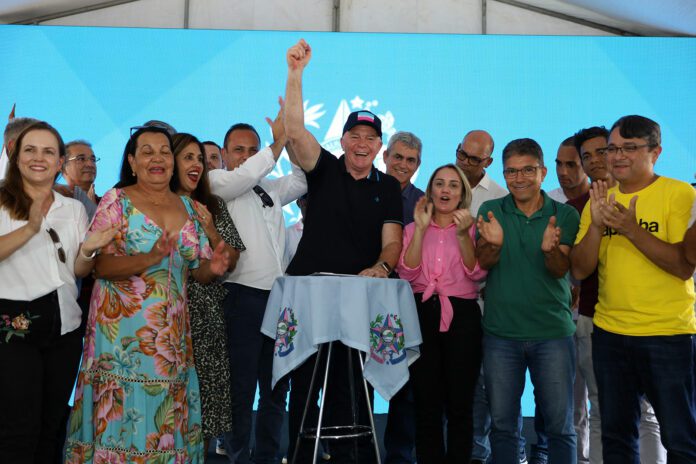 Governador inaugura Creas e autoriza obras de infraestrutura em Montanha