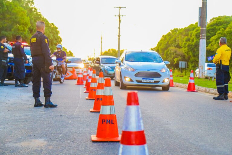 Guarda Municipal aborda mais de 2 mil veículos em blitz na praia do Pontal do Ipiranga   		