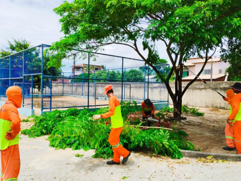 Escolas municipais passam por serviços limpeza e reparos para volta às aulas   		