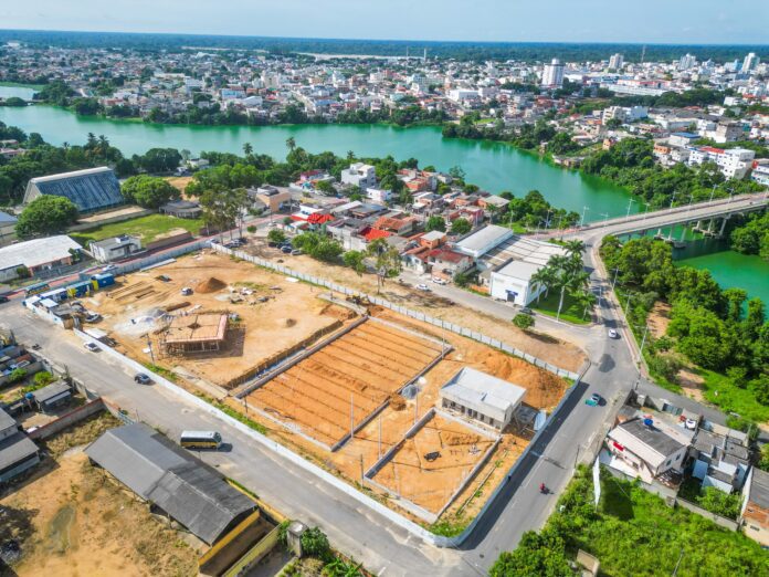 Obras do complexo de esporte e lazer avançam no bairro Interlagos   		