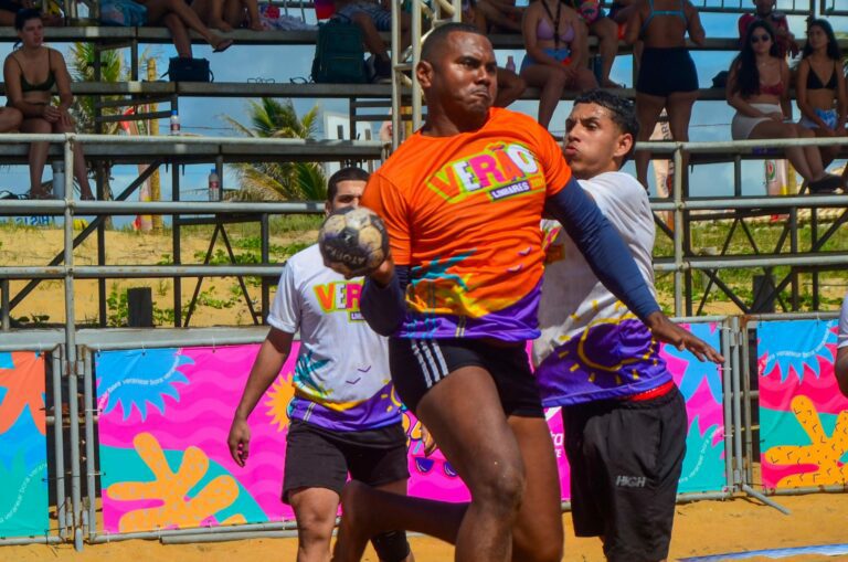 Verão 2024: handebol invade as areias do Pontal do Ipiranga com show dos atletas   		