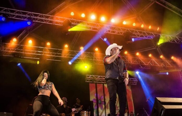 Wander Leal: Uma Jornada de Sucesso e muita Música