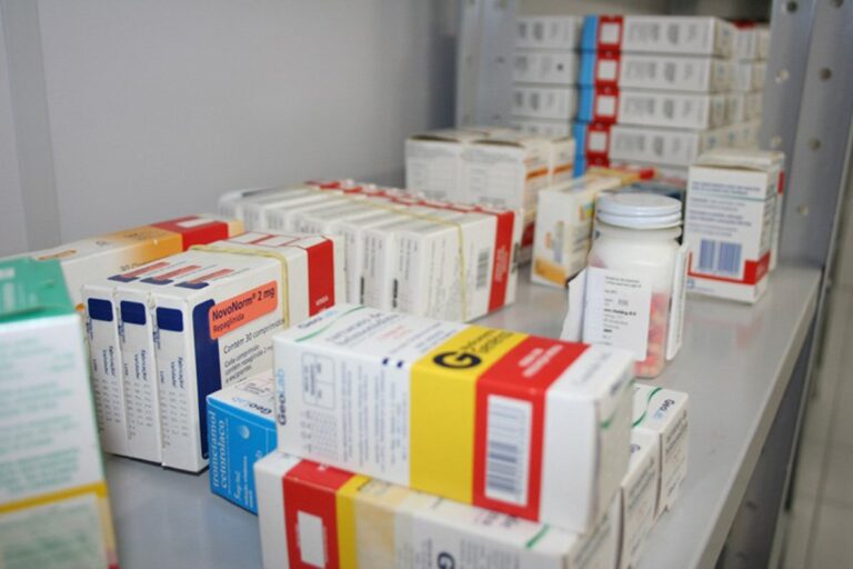 Deputado quer distribuição gratuita de remédios não vencidos 