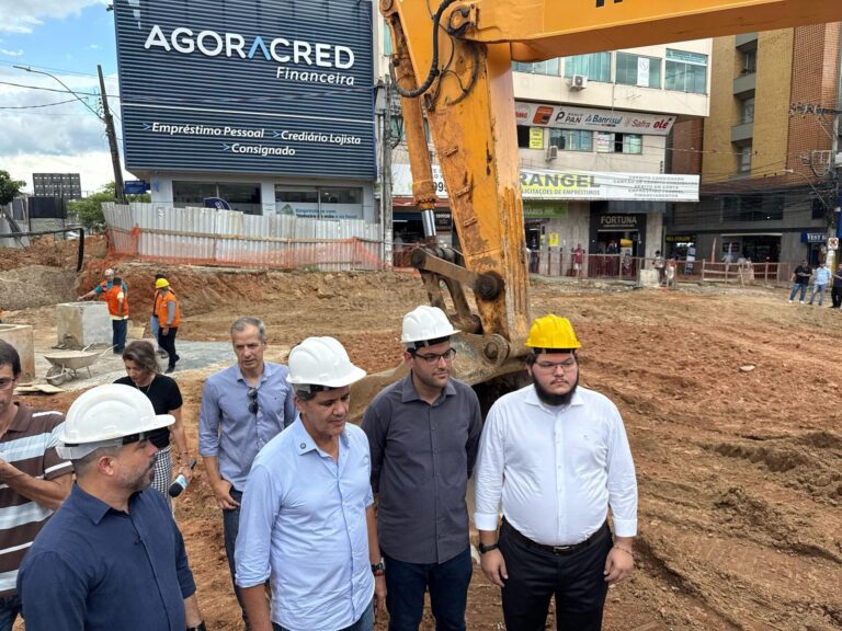 Júnior Corrêa e Ricardo Ferraço acompanham obras estratégicas para o desenvolvimento de Cachoeiro